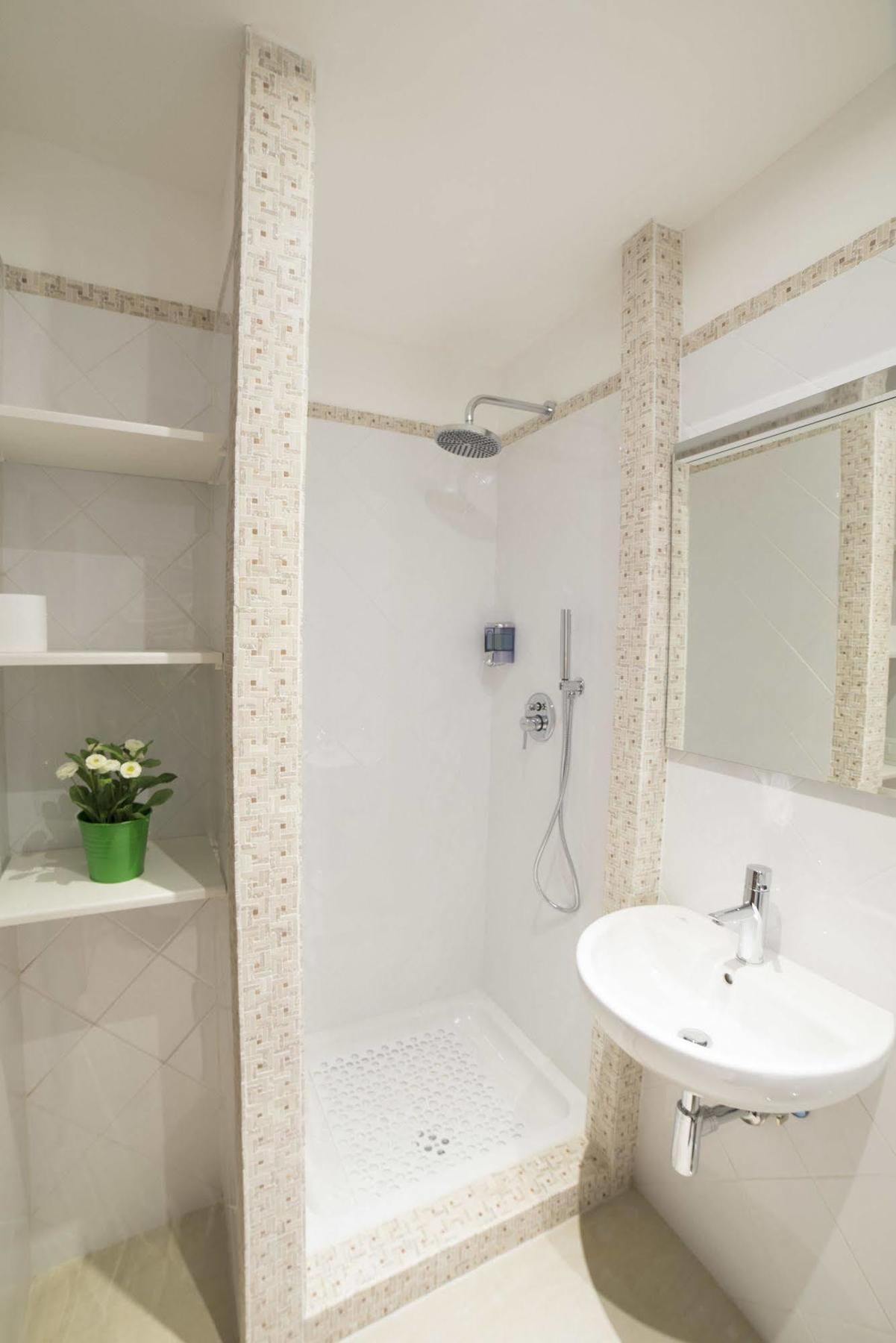 Di Fronte Cupola Bed & Breakfast Rom